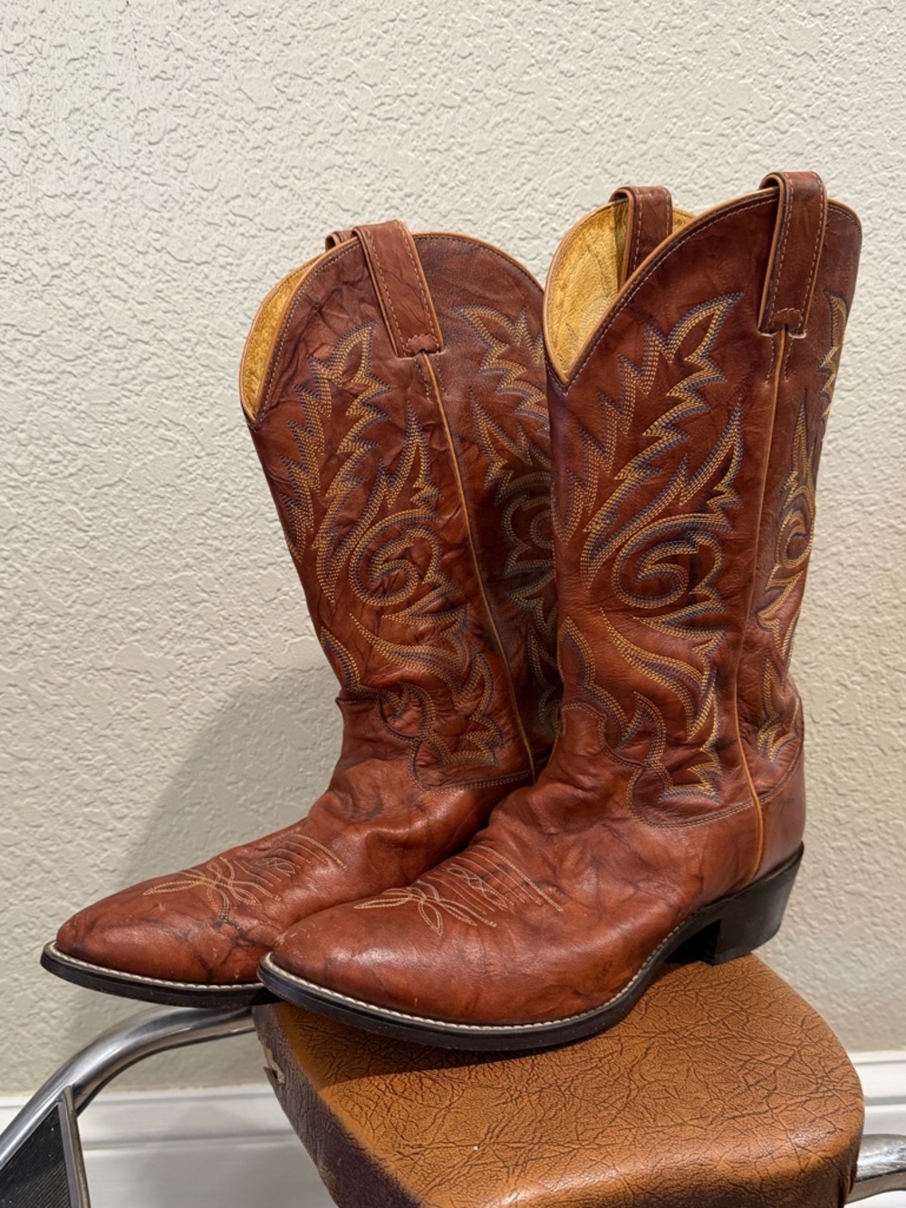 Justin Marbled Deerlight Tooled brown leather Western Cowboy Boots